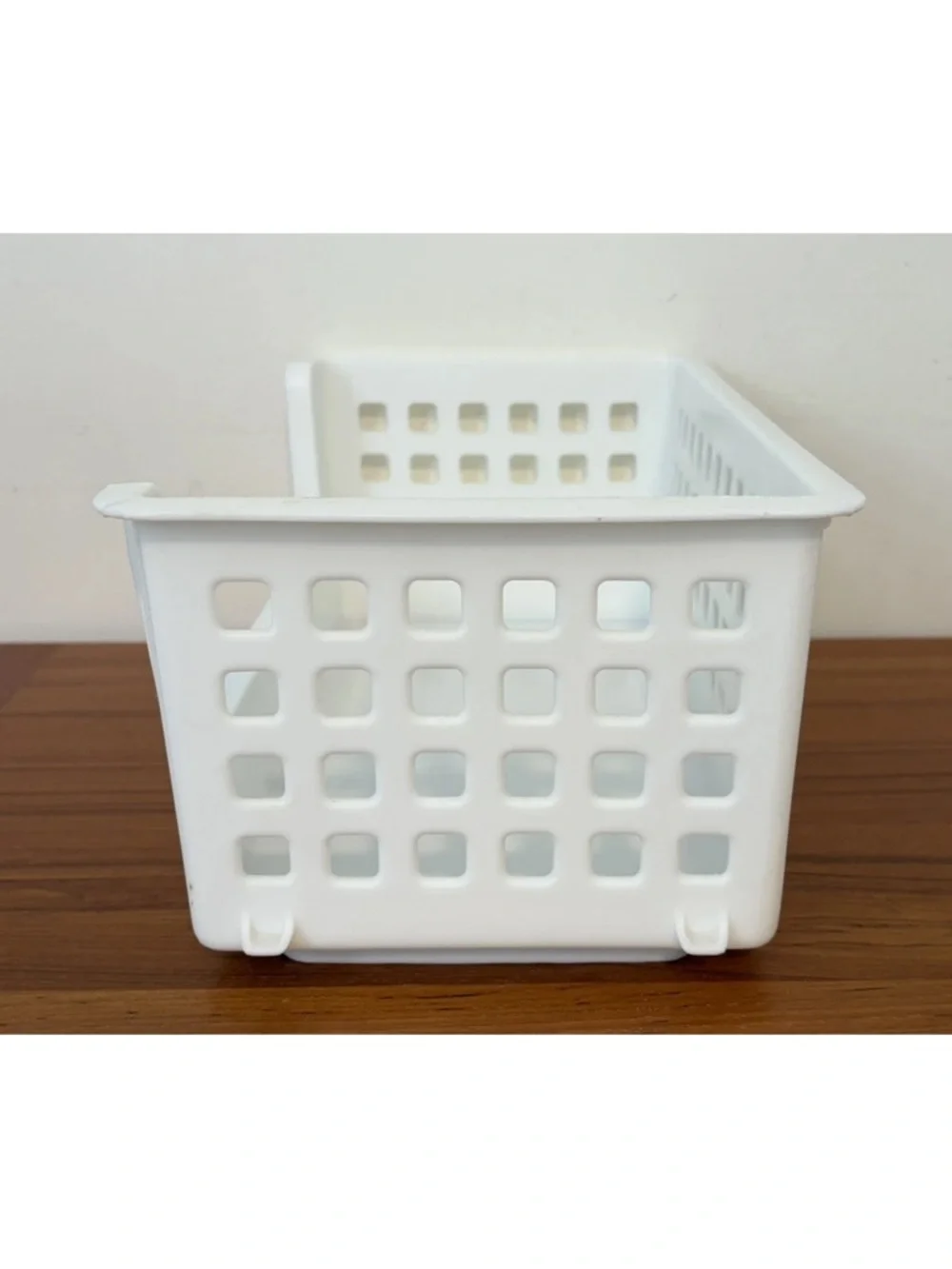 RUBBERMAID Slide N Stack Storage Basket Bin #5582 14